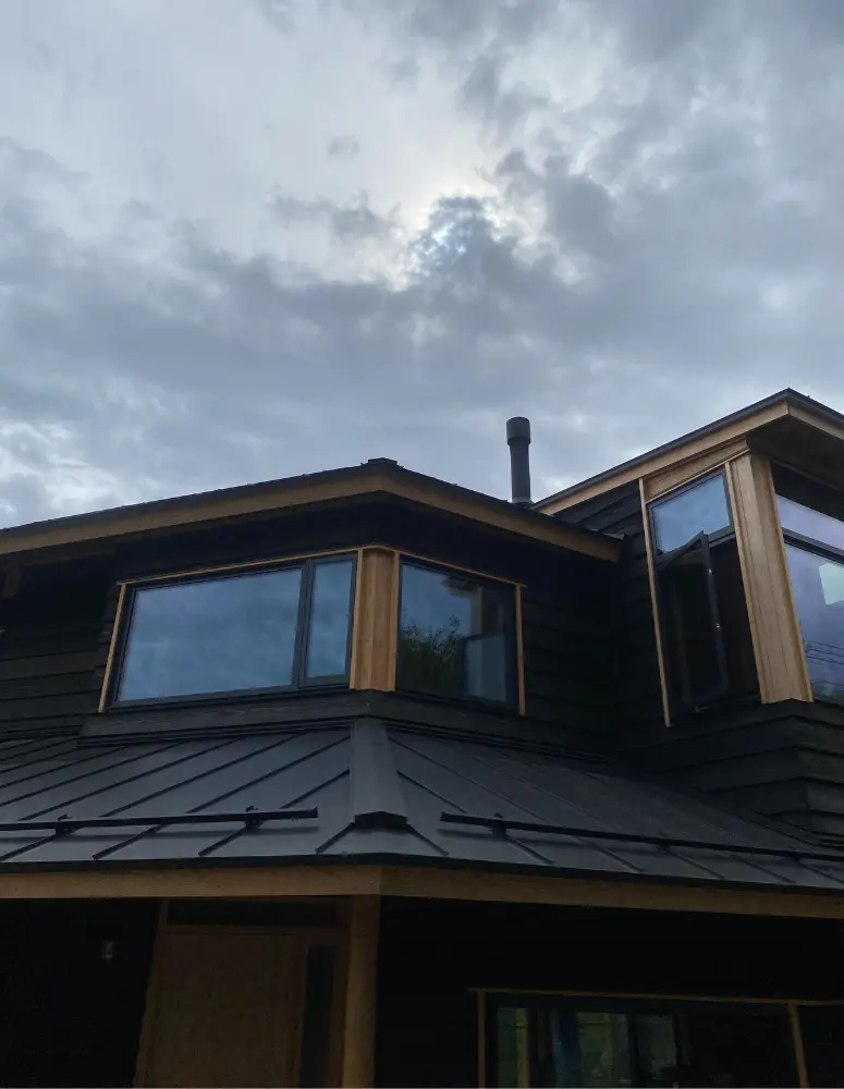 煙突施工の様子