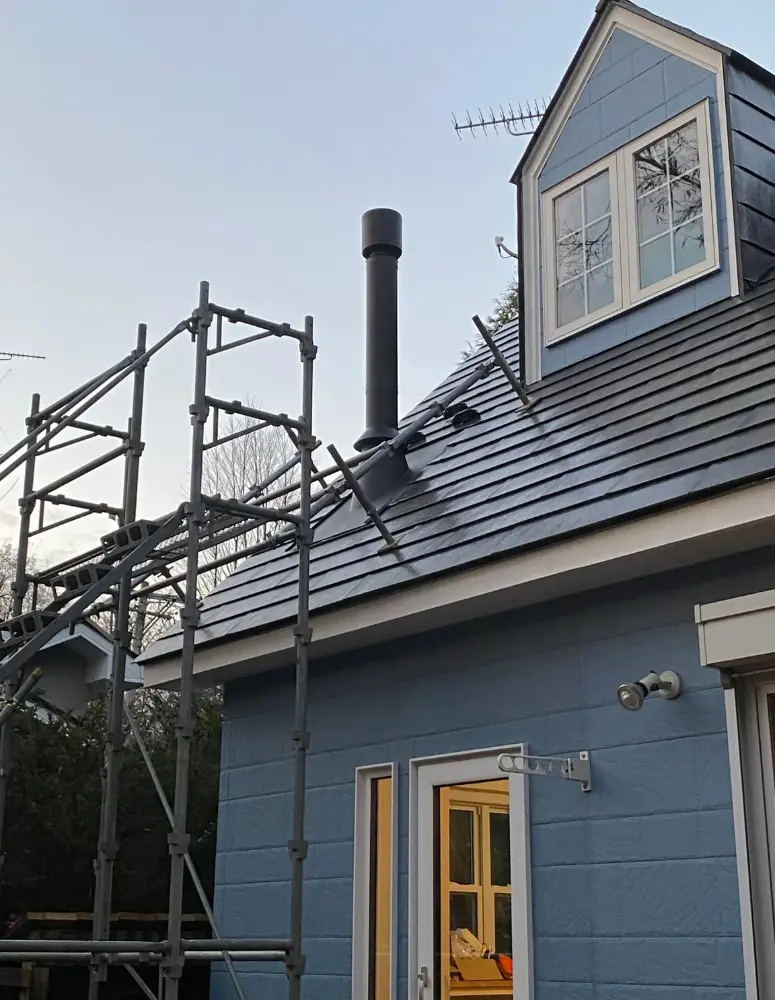煙突施工の様子