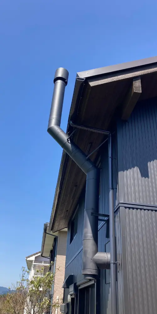 煙突施工の様子