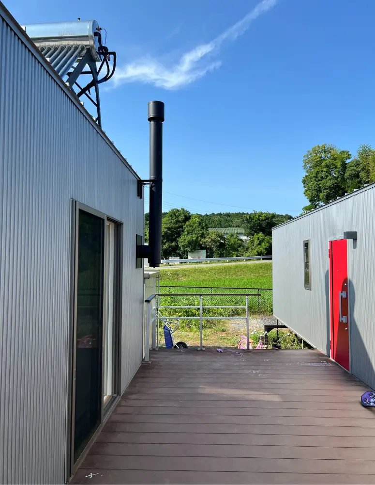 煙突施工の様子