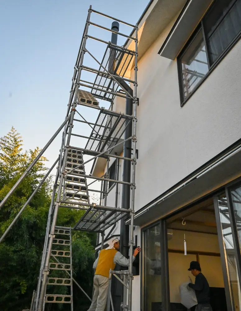 煙突施工の様子