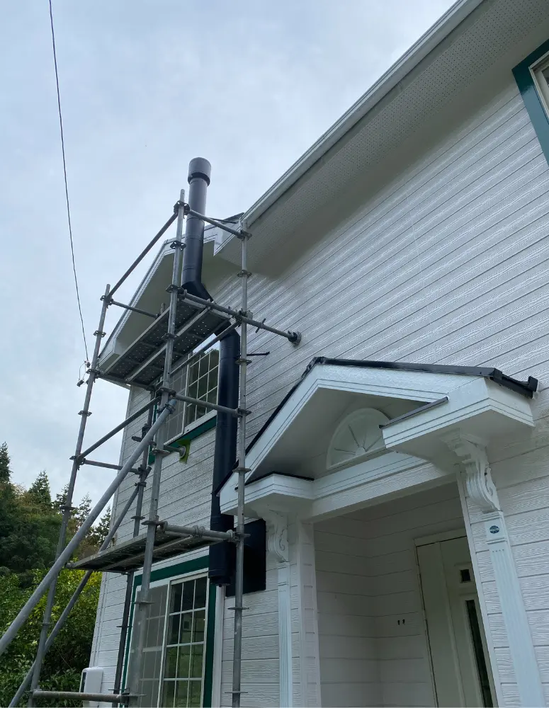 煙突施工の様子