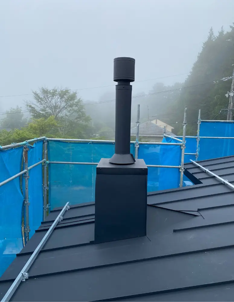 煙突施工の様子